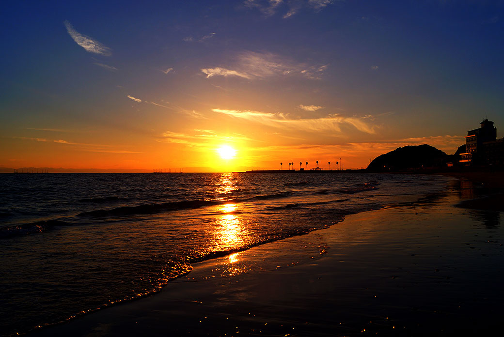 写真：幻想的な夕日